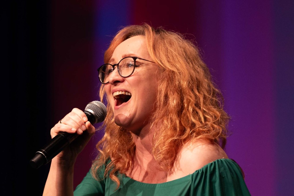 Iwona Chomiczewska MuzOna - instruktorka zajęć muzycznych dla dzieci